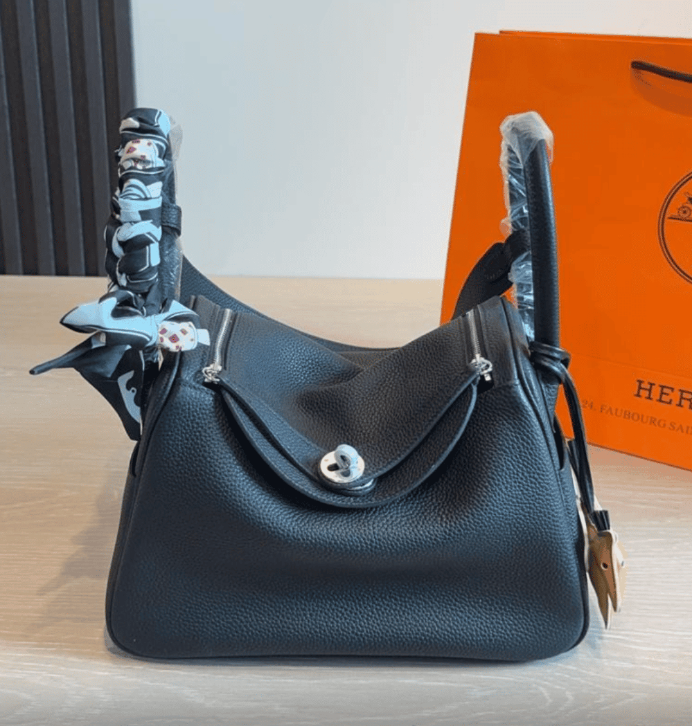 Hermes Women Lindy 26cm Clemence Leather-Black